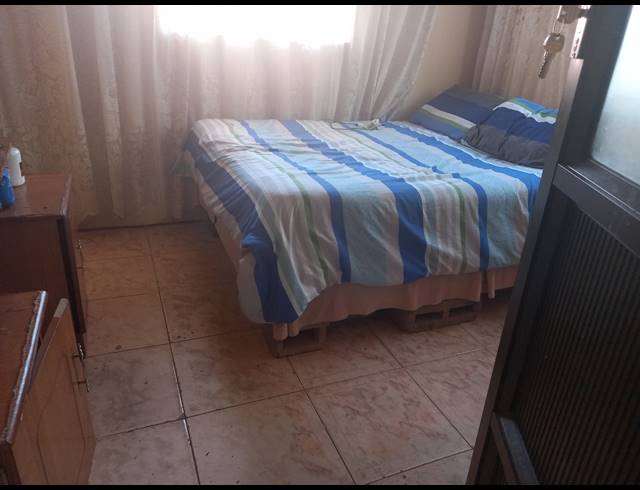 4 BEDROOM HOUSE FOR SALE IN UMLAZI C